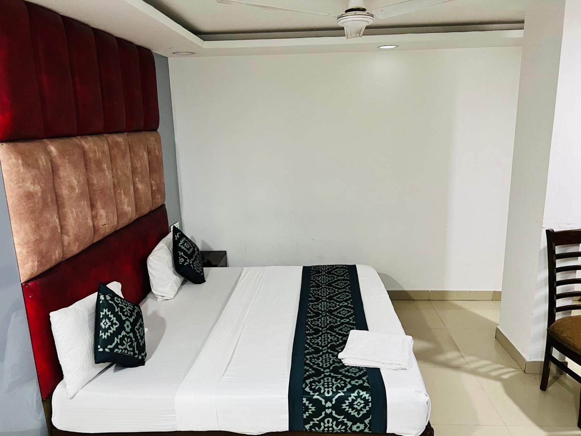 Hotel Marina Near Igi Airport Delhi 新德里 外观 照片