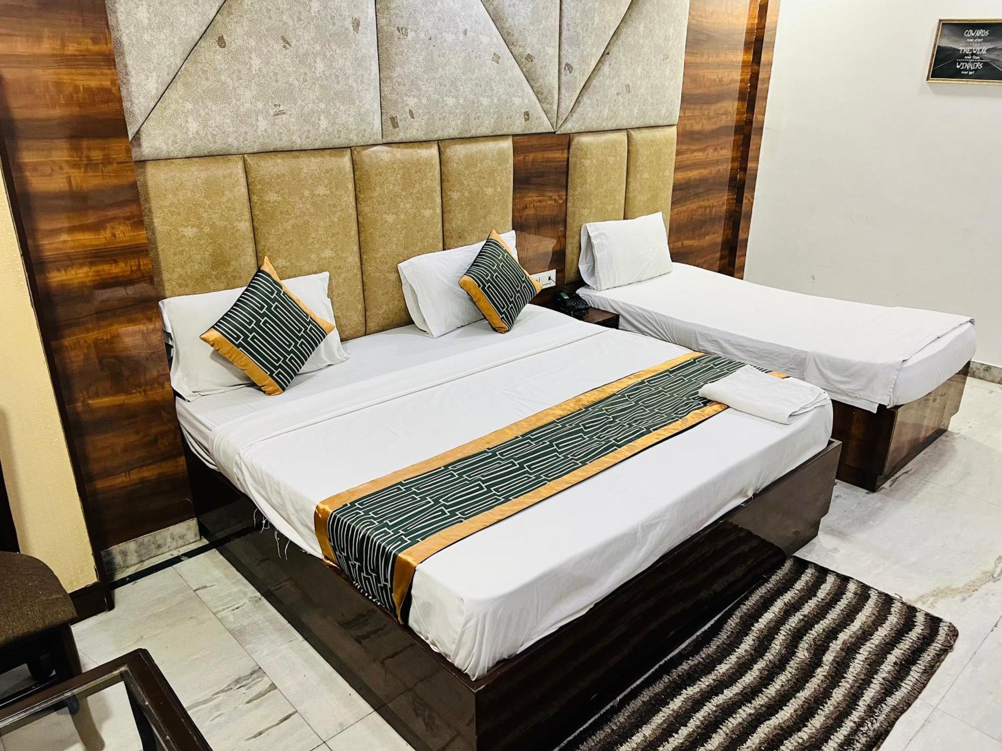 Hotel Marina Near Igi Airport Delhi 新德里 外观 照片