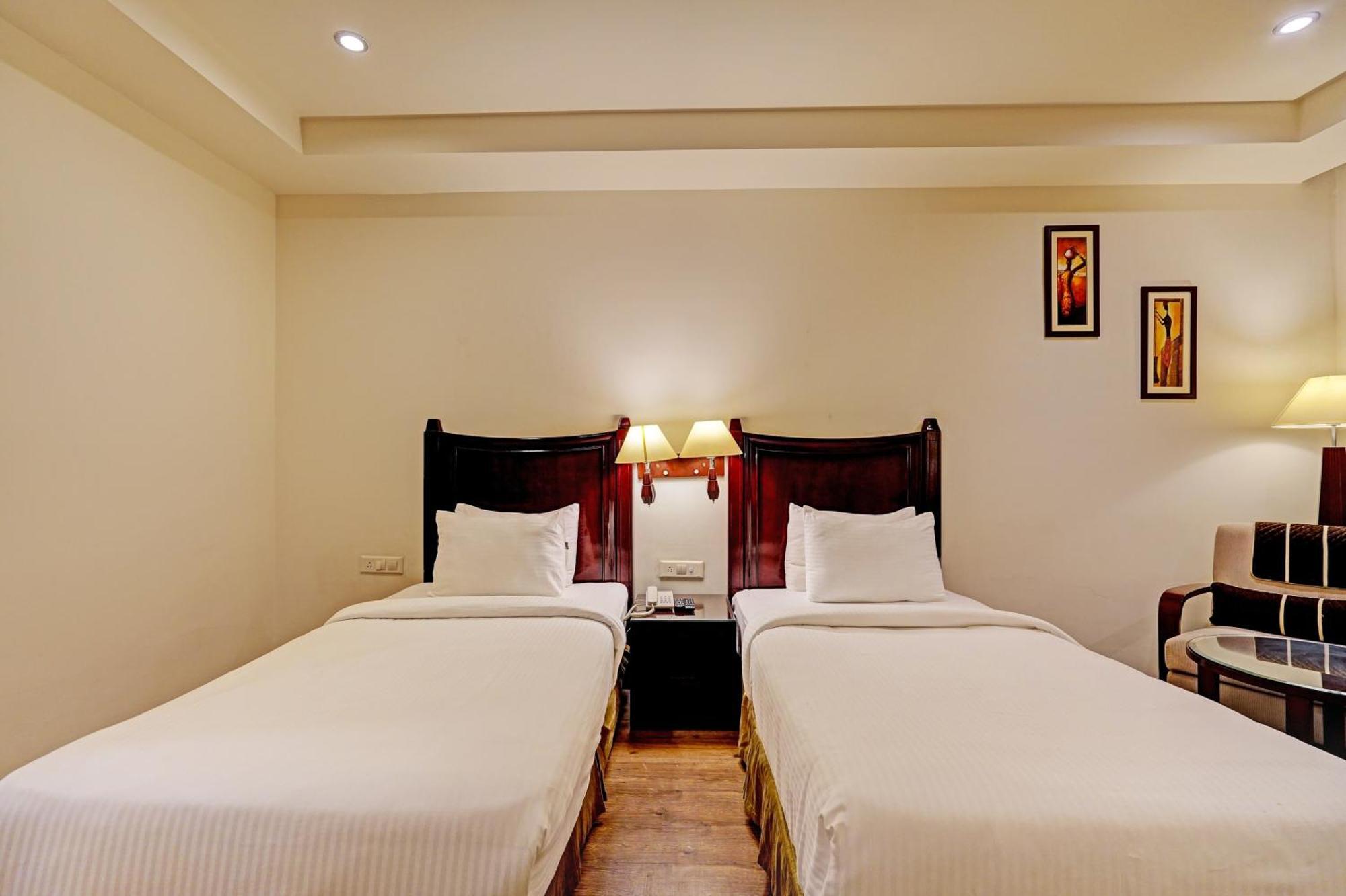 Hotel Marina Near Igi Airport Delhi 新德里 外观 照片